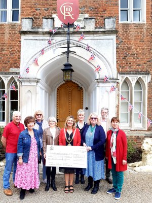 Image for The Mayor of Hertford’s Appeal Fund raises £14,126.30 for two local  charities: FUTUREhope and Hertford Dramatic and Operatic Society